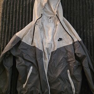 Nike Men’s Hooded Colorblock Windbreaker in White and Gray